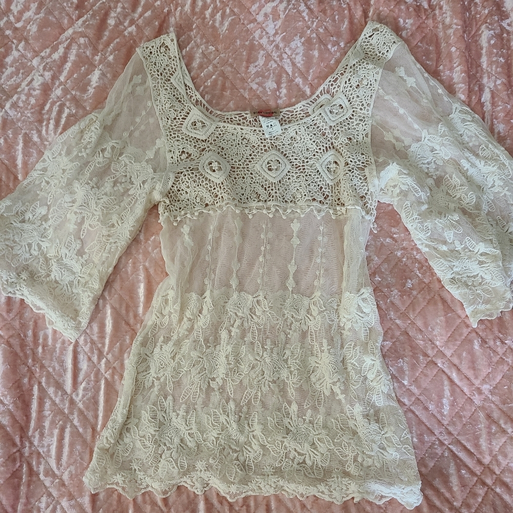 Body Central Beautiful Lace Top Size Small